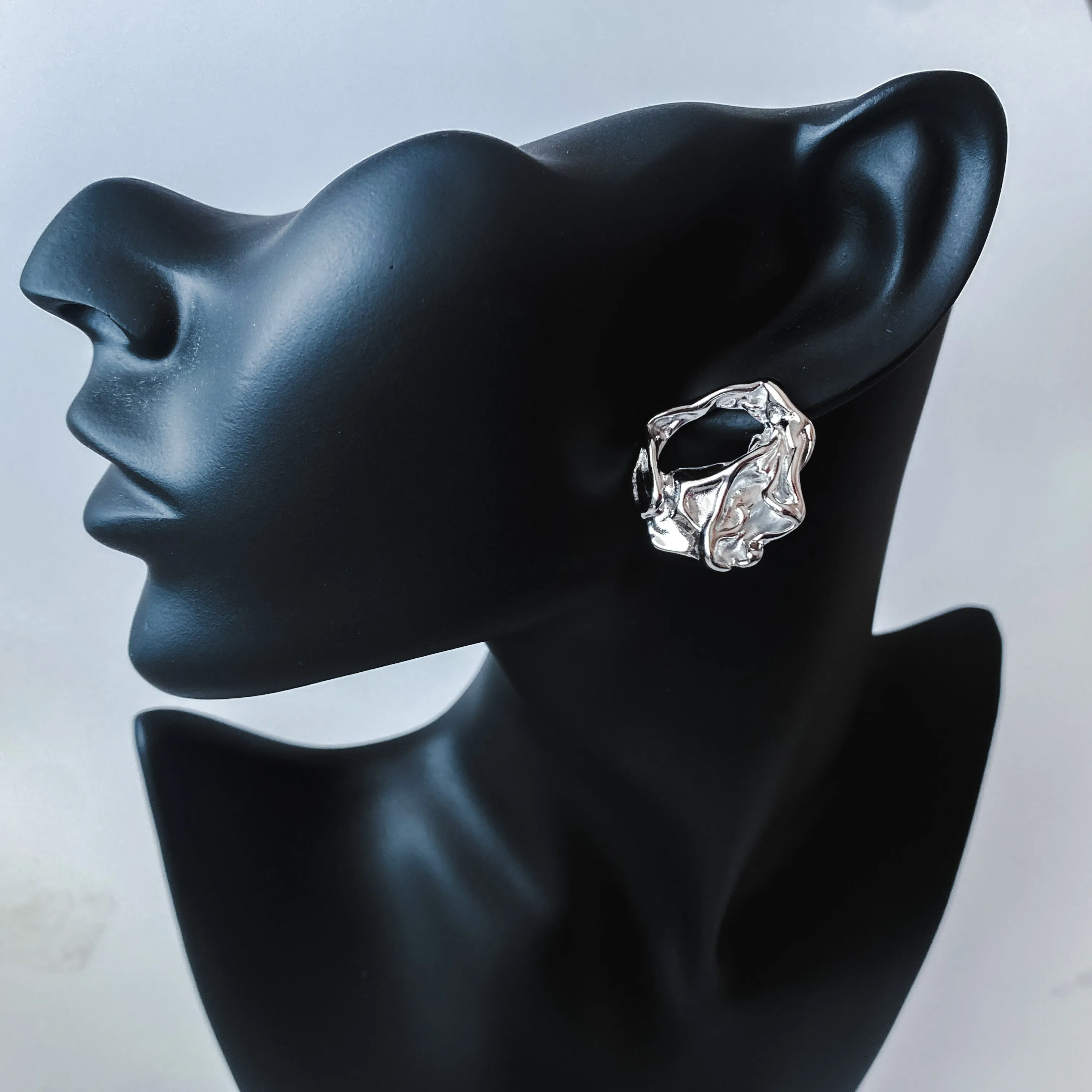 BOLD STUDS