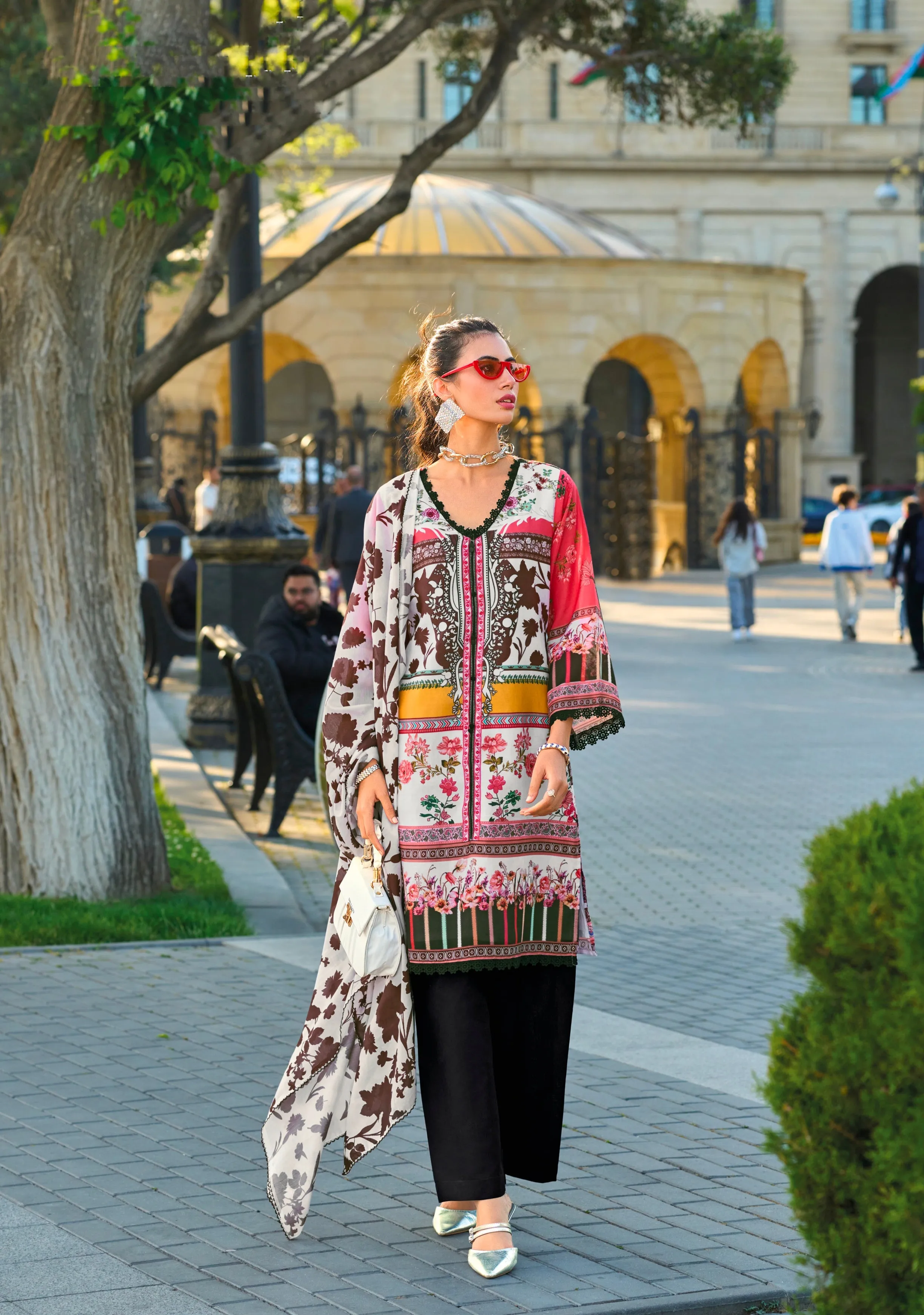 Elegant Women's Cotton Kurta Set with Bold Digital Prints