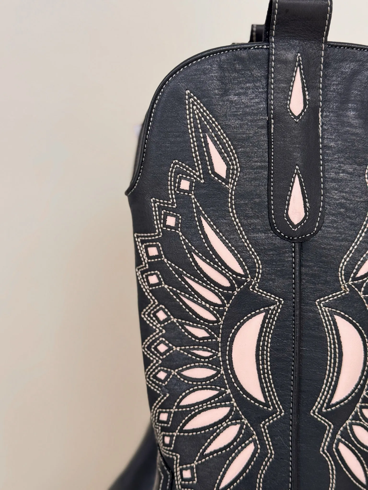 Western Sun Cutout Boots (BLK)